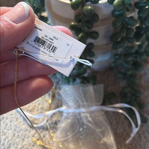 NWT Kate Spade Gold Pendant Necklace - Picture 4 of 11